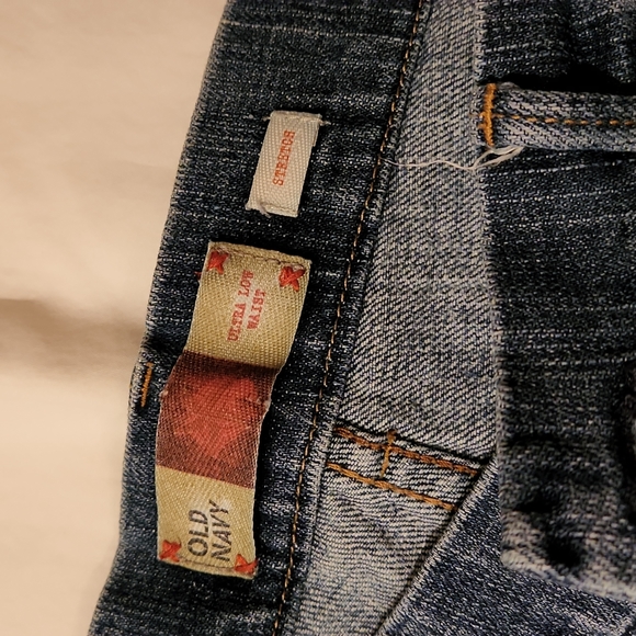 Old Navy Bermuda shorts, Size 6. - Picture 2 of 4